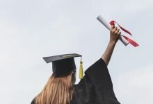 5 tips for fresh graduates preparing to pay off their