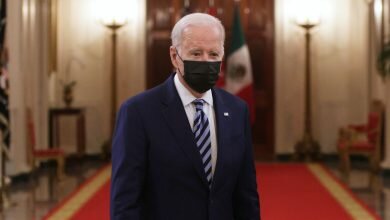 Biden mourns one million Americans lost to pandemic orders flag