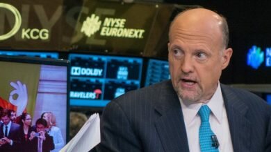 Jim Cramer calls Kathy Wood the Kiss of Death and