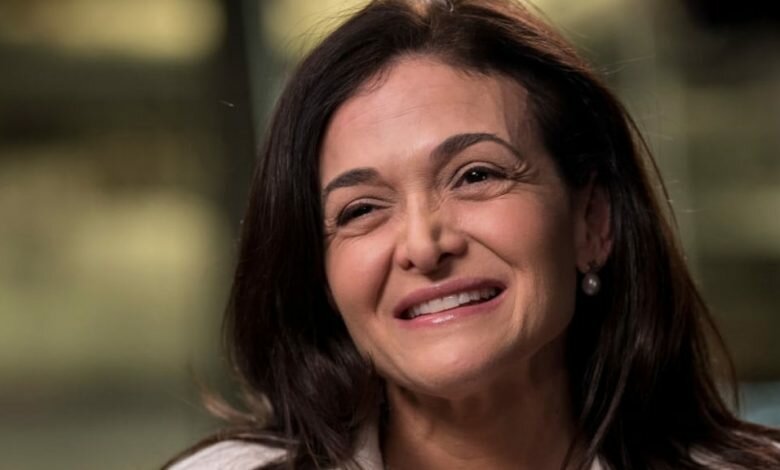 Sheryl Sandberg Just Announced Shes Leaving Facebook—and Taught a Big